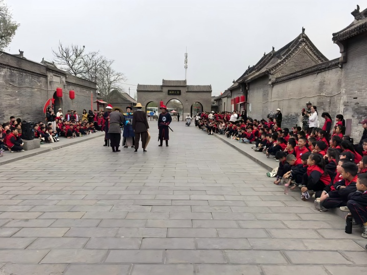 研学活动情境图